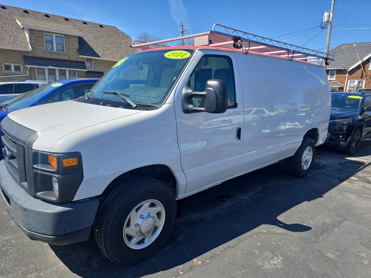 Ford Econoline E-350 Super Duty 2014