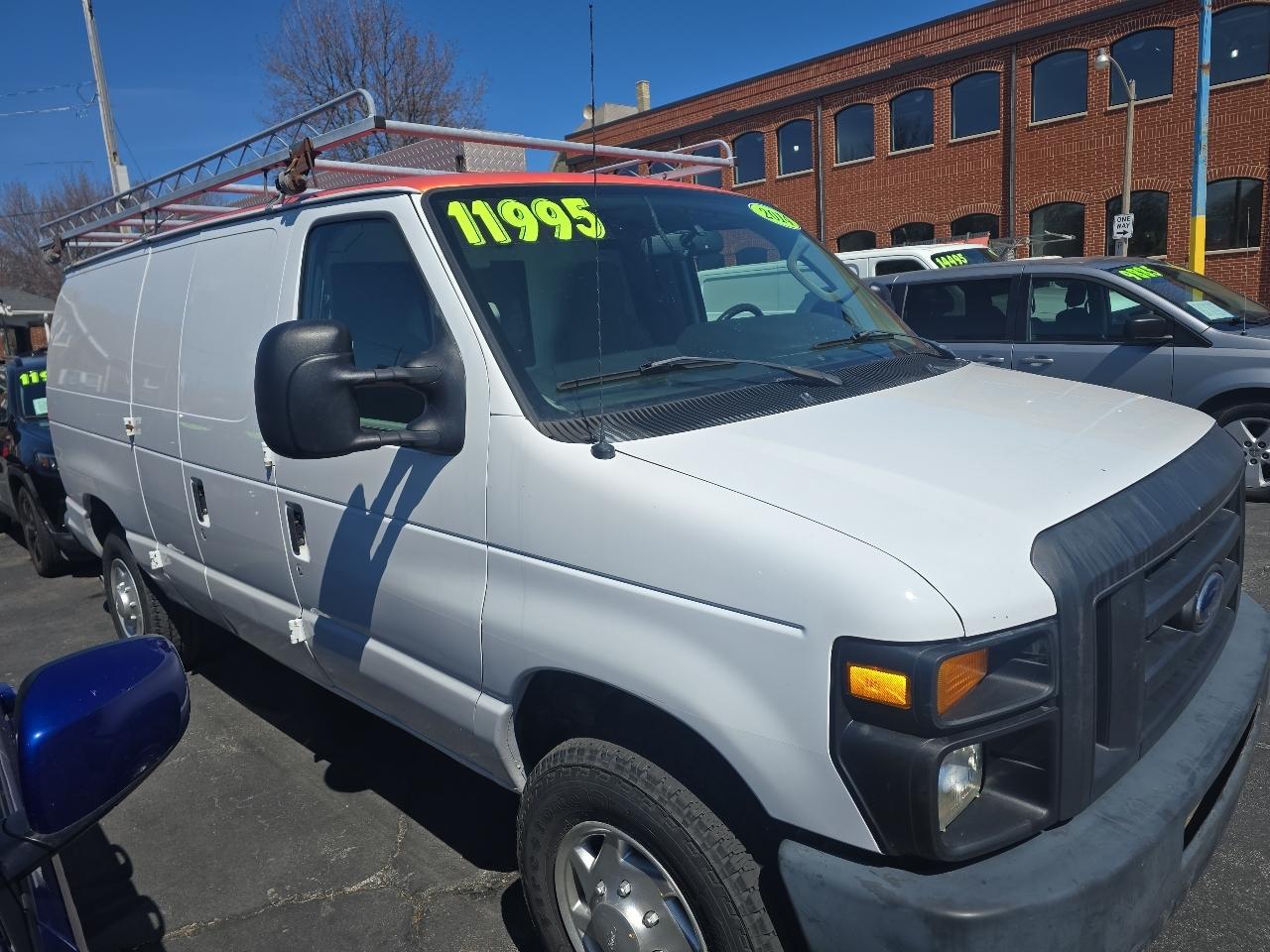 Ford Econoline E-350 Super Duty 2014