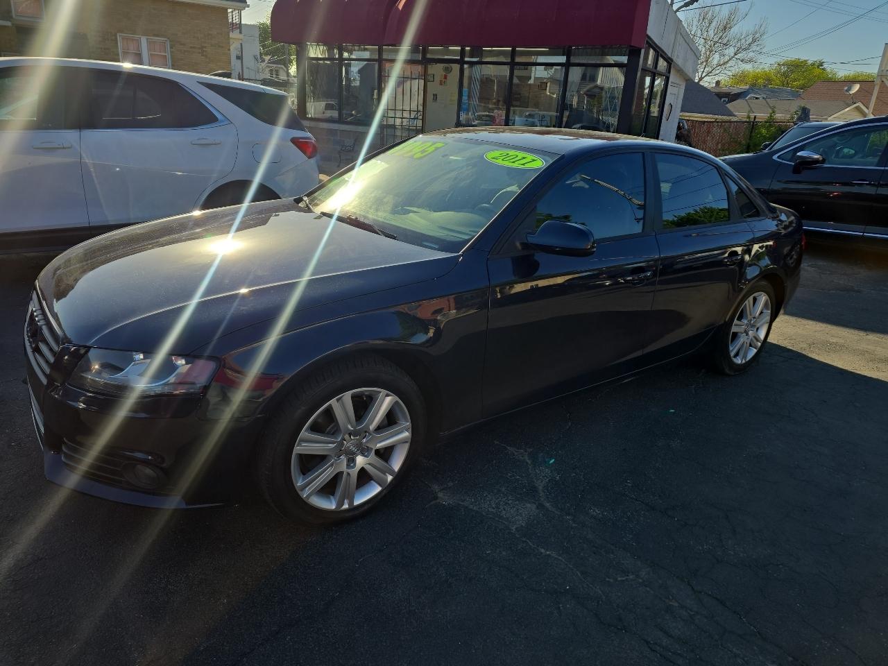 Audi A4 2.0T Sedan quattro Tiptronic 2011