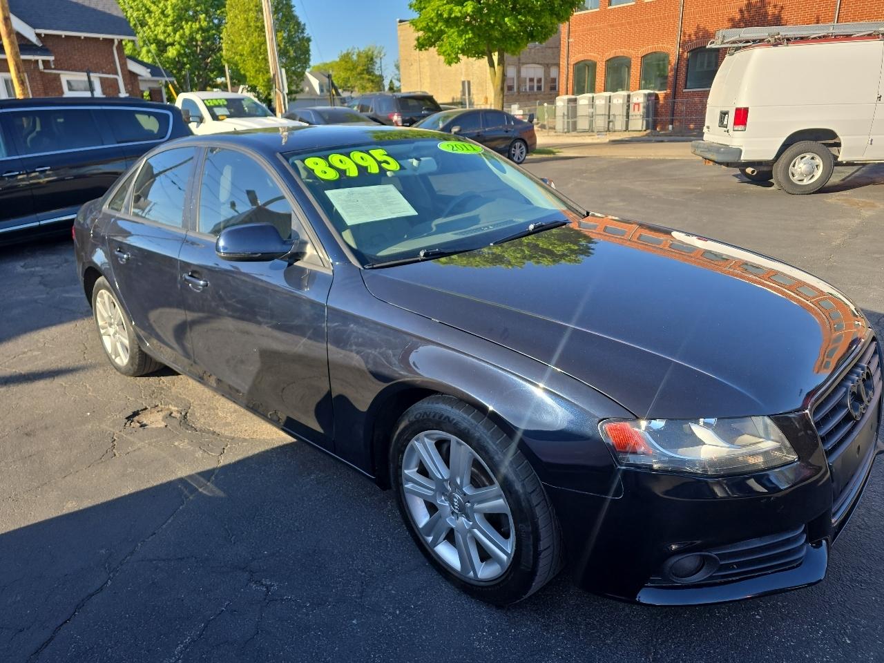 Audi A4 2.0T Sedan quattro Tiptronic 2011
