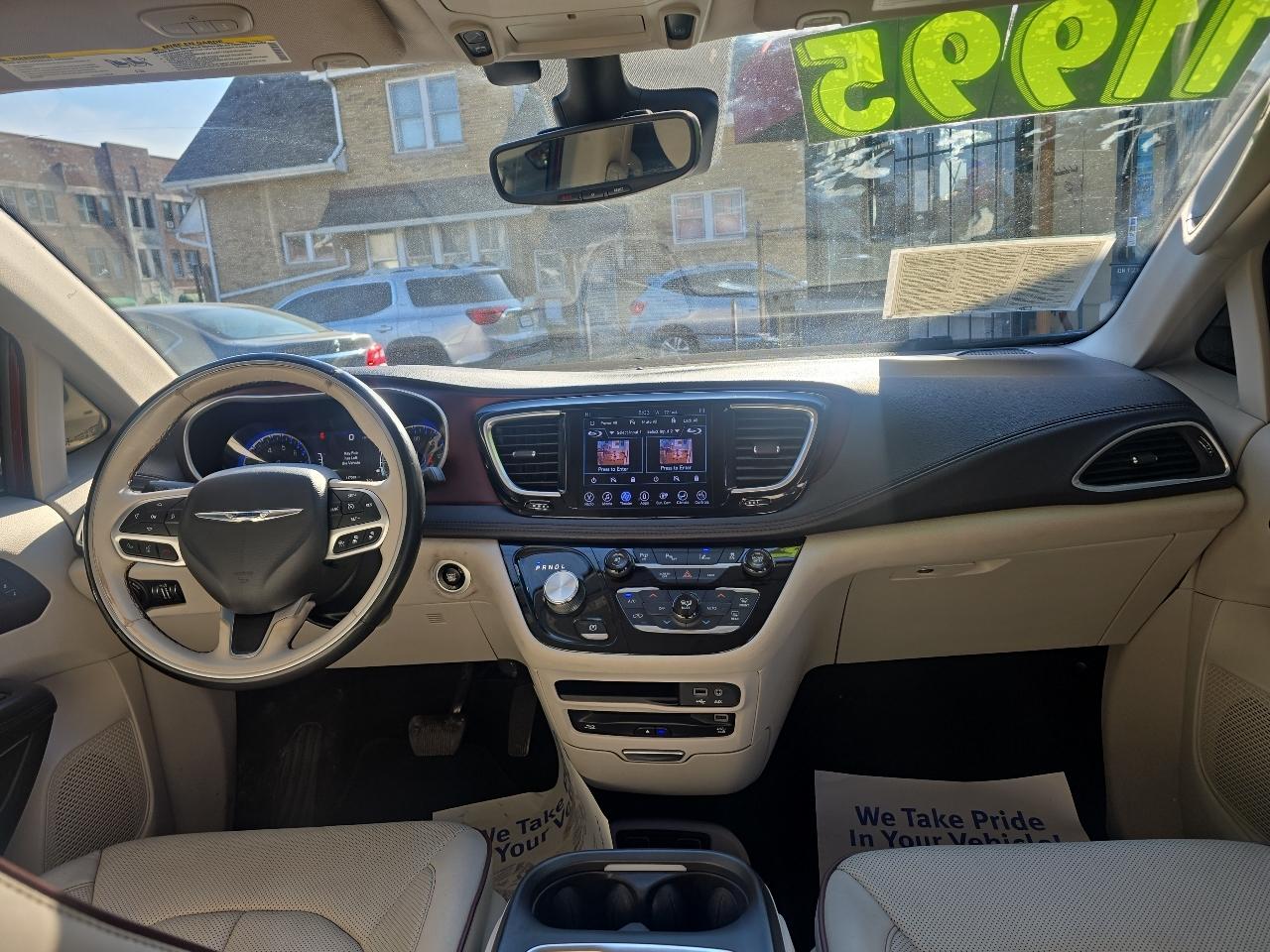 Chrysler Pacifica Limited 2017