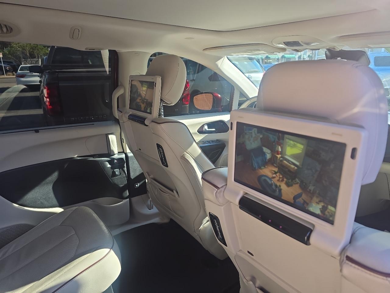 Chrysler Pacifica Limited 2017