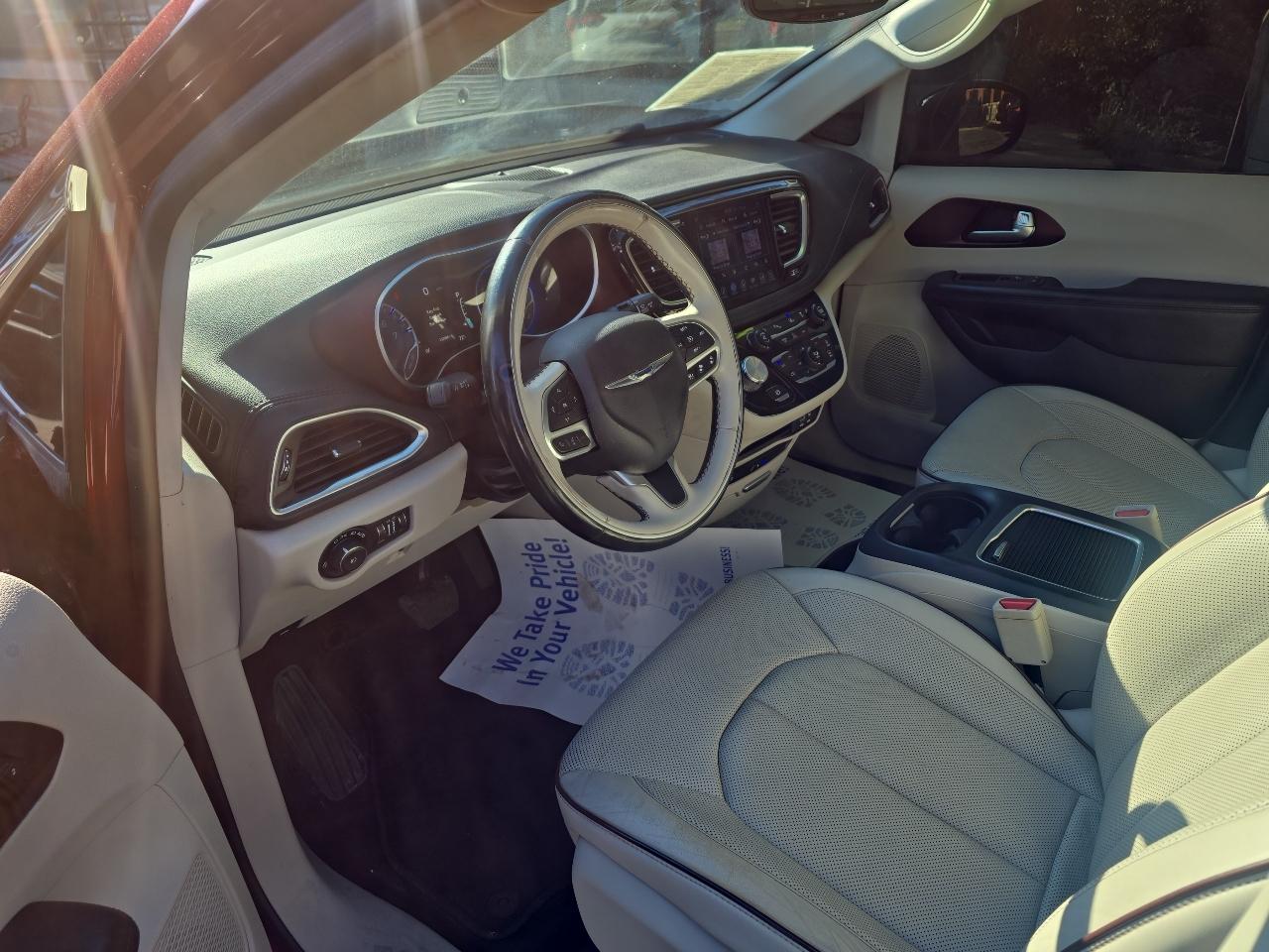 Chrysler Pacifica Limited 2017