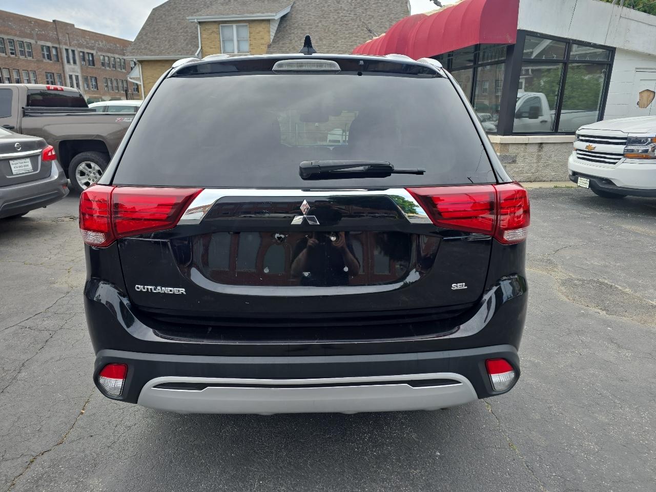 Mitsubishi Outlander SEL AWD 2020