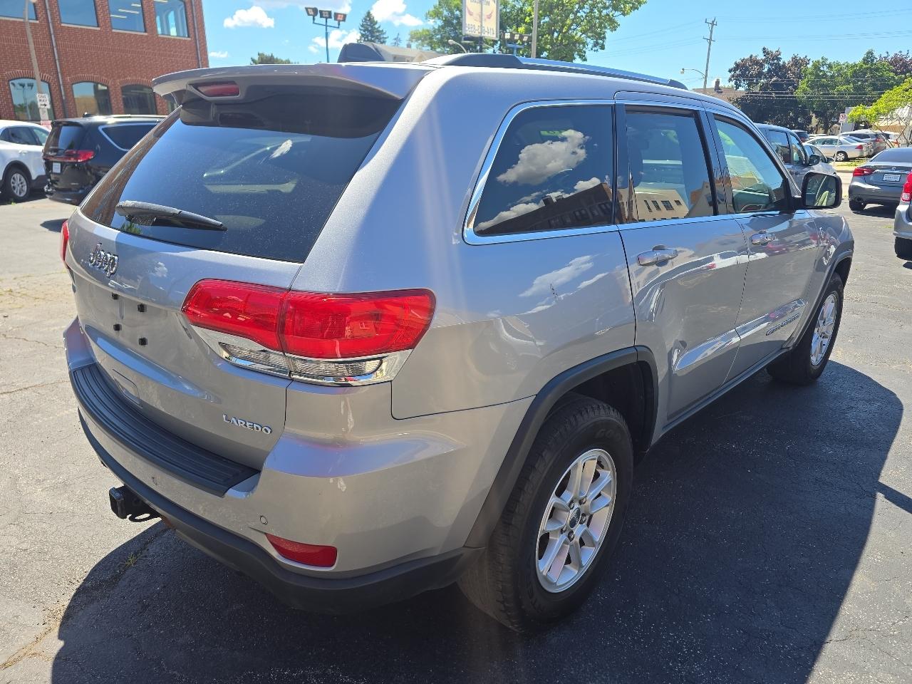 Jeep Grand Cherokee Laredo 4WD 2018