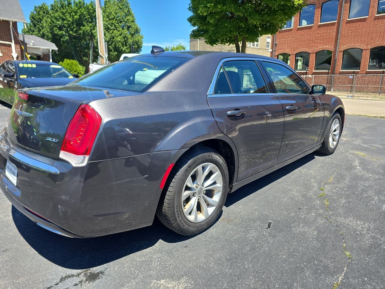 Chrysler 300 Limited RWD 2015