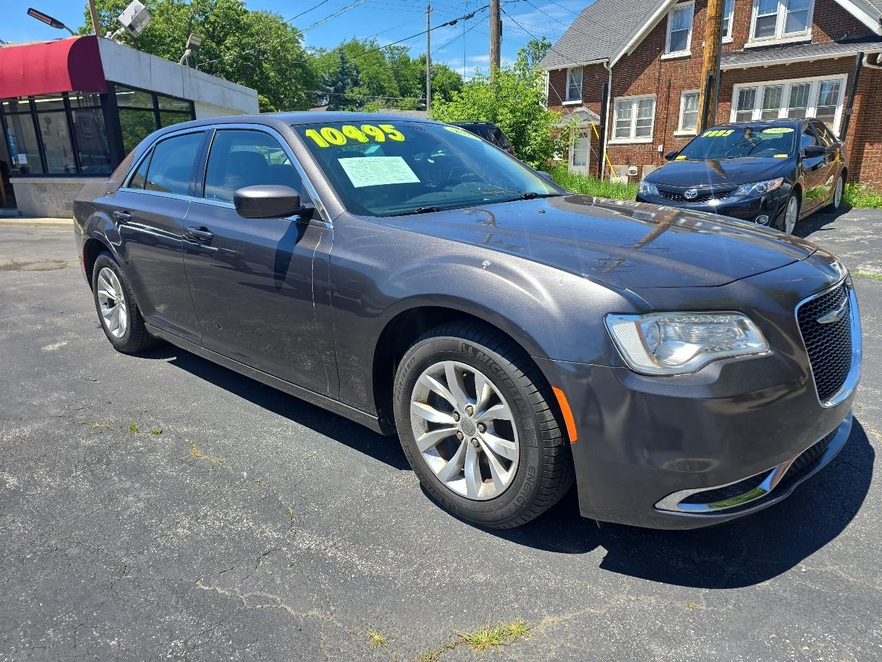 Chrysler 300 Limited RWD 2015