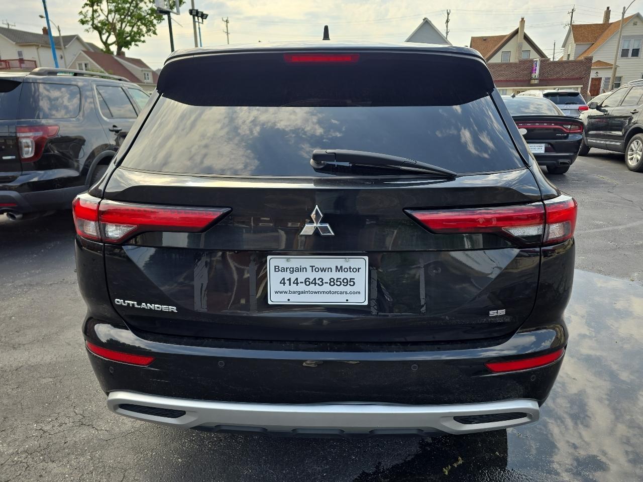 Mitsubishi Outlander SE 4WD 2022