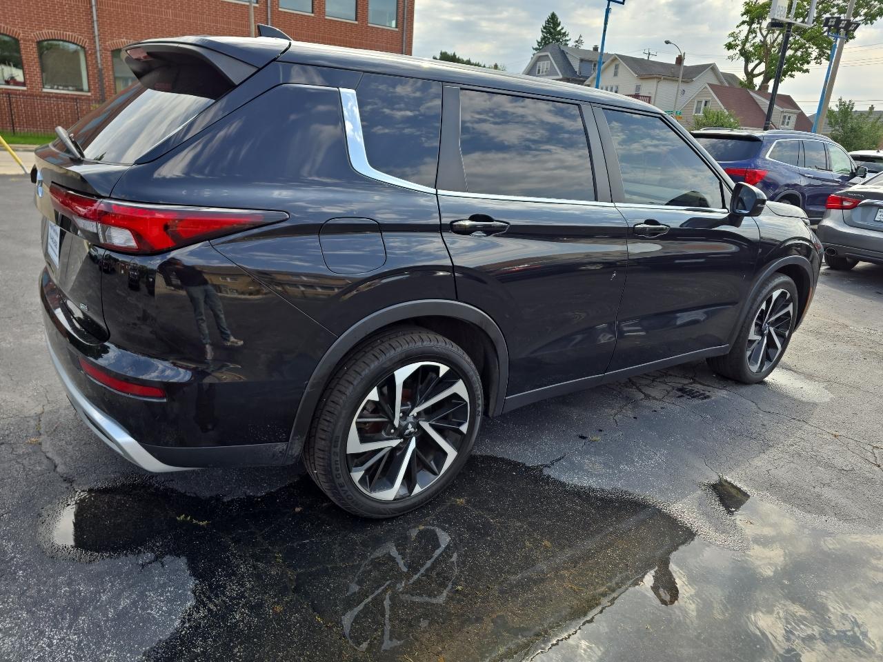 Mitsubishi Outlander SE 4WD 2022