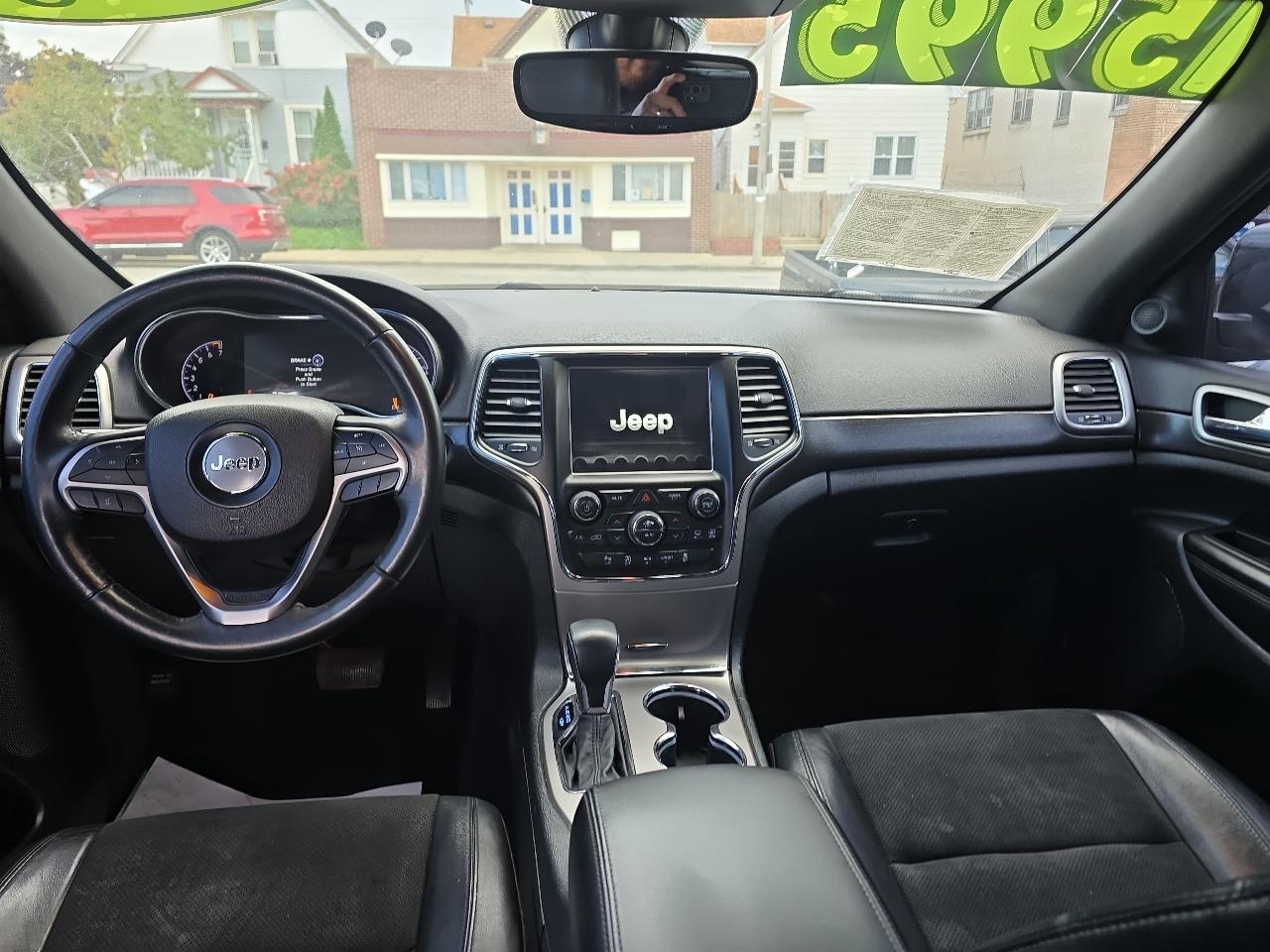 Jeep Grand Cherokee Laredo 4WD 2018