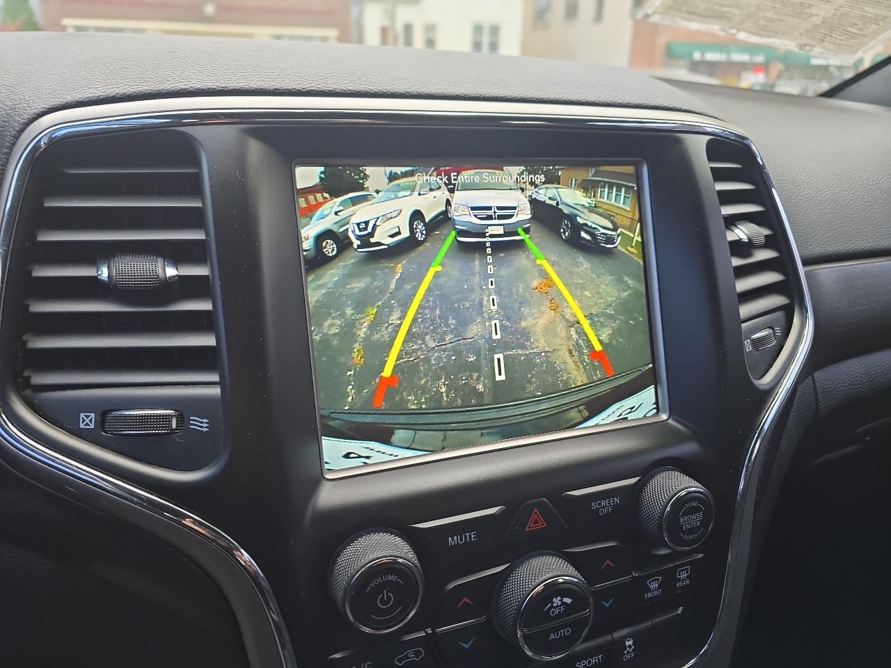 Jeep Grand Cherokee Laredo 4WD 2018