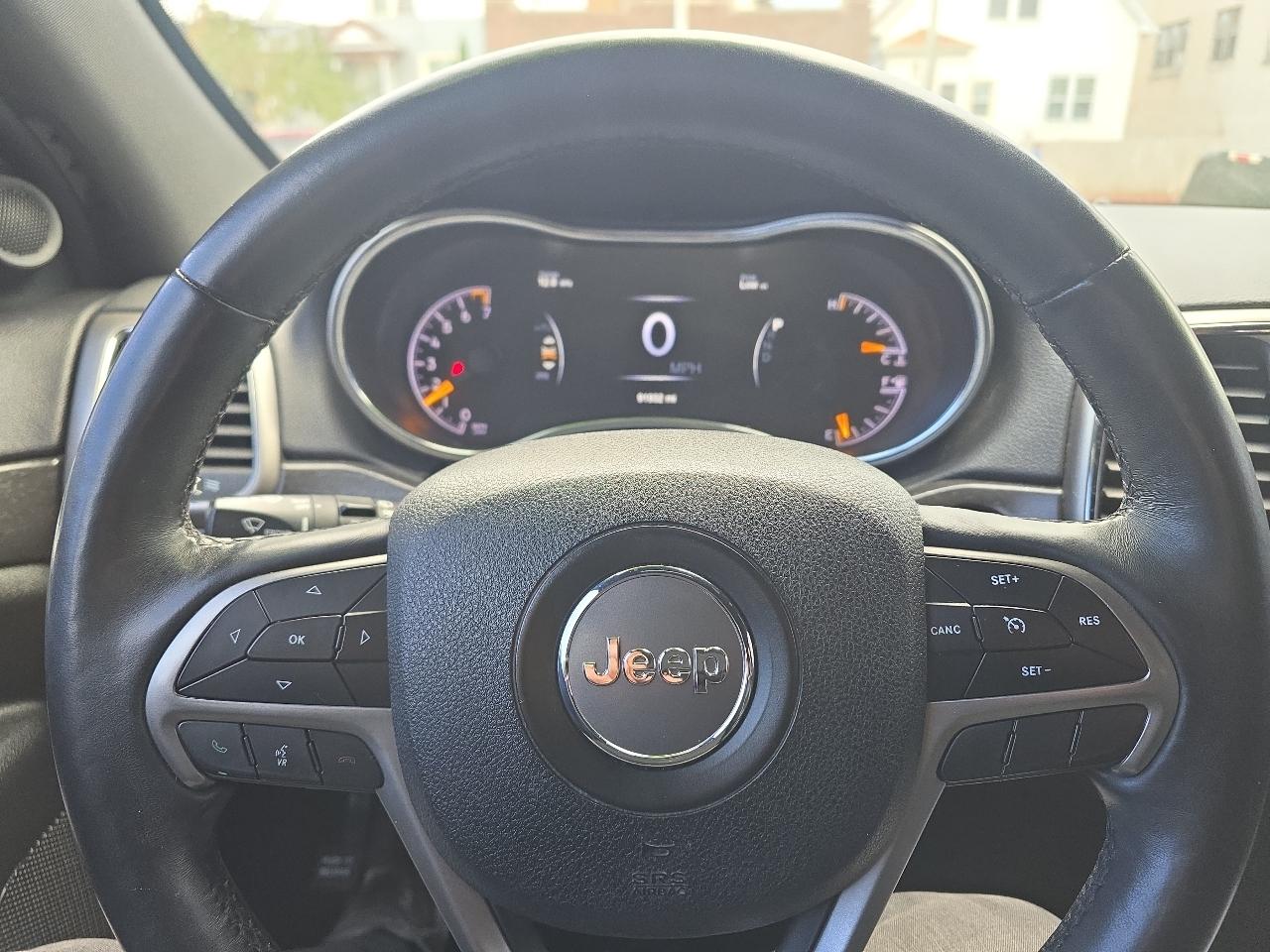 Jeep Grand Cherokee Laredo 4WD 2018