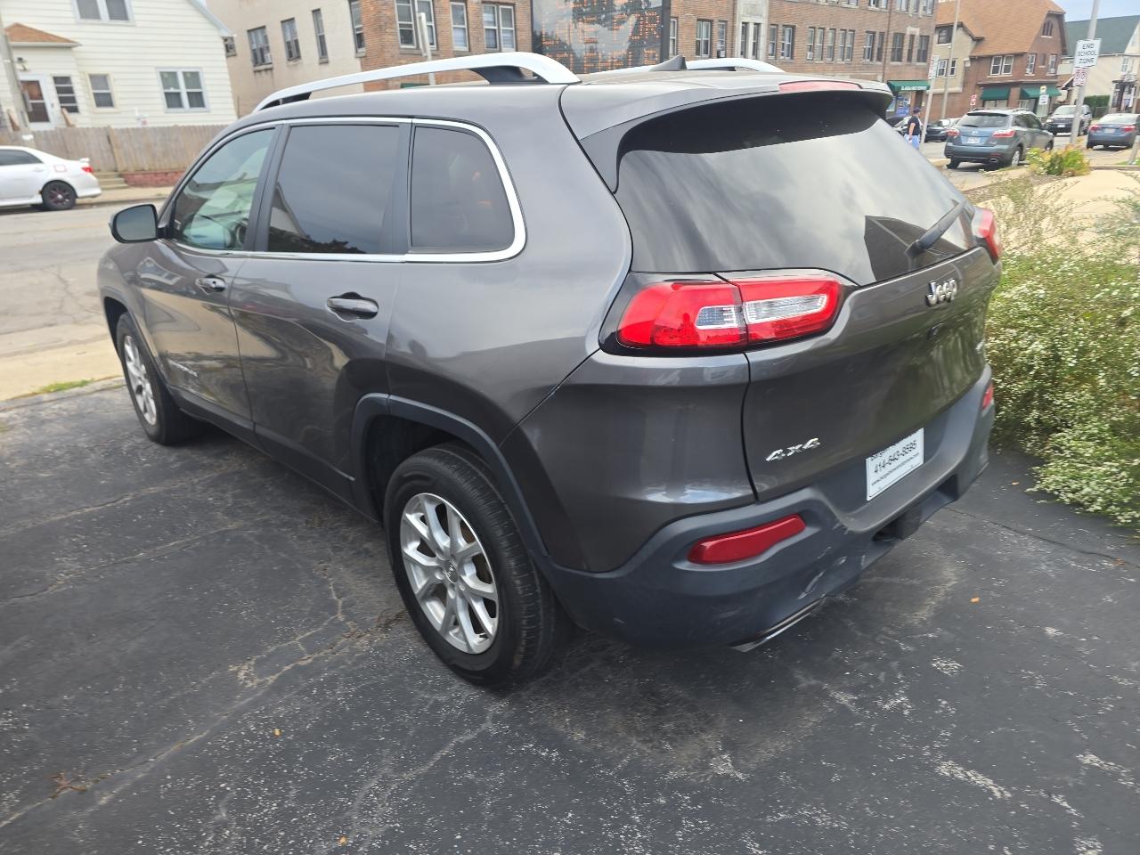 Jeep Cherokee Latitude 4WD 2016