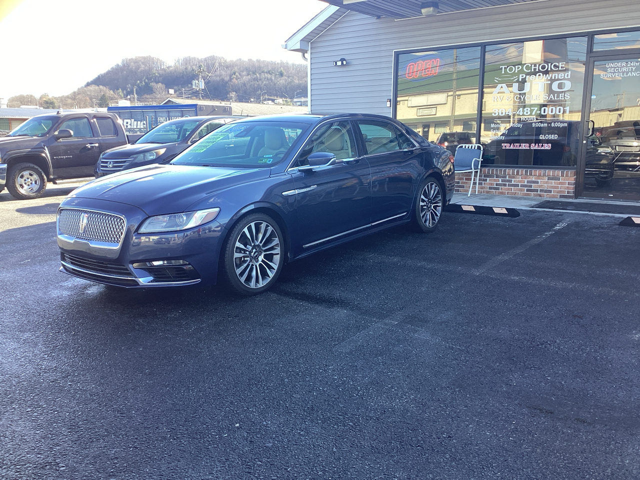 2017 Lincoln Continental Reserve's photo