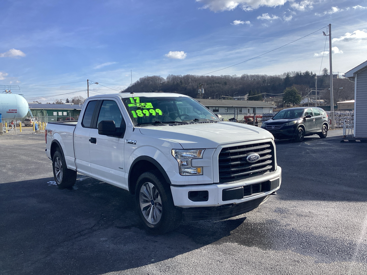 Ford F-150 4WD SuperCab 145" STX 2017