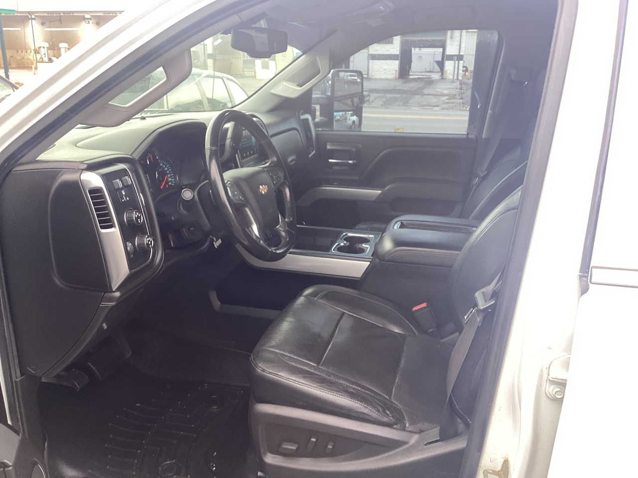 Chevrolet Silverado 2500HD LTZ Crew Cab 4WD 2015