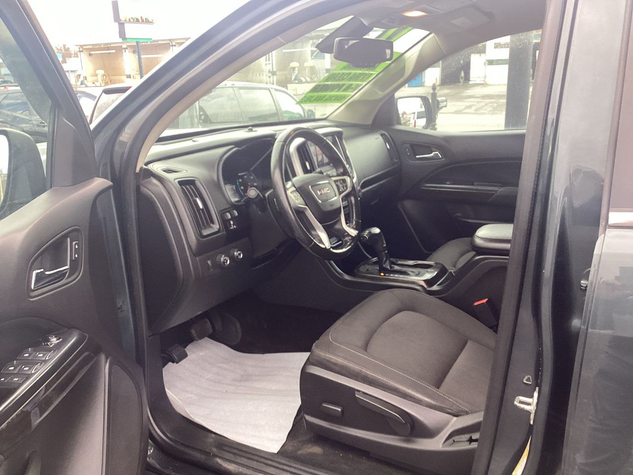 GMC Canyon SLE Crew Cab 4WD 2017