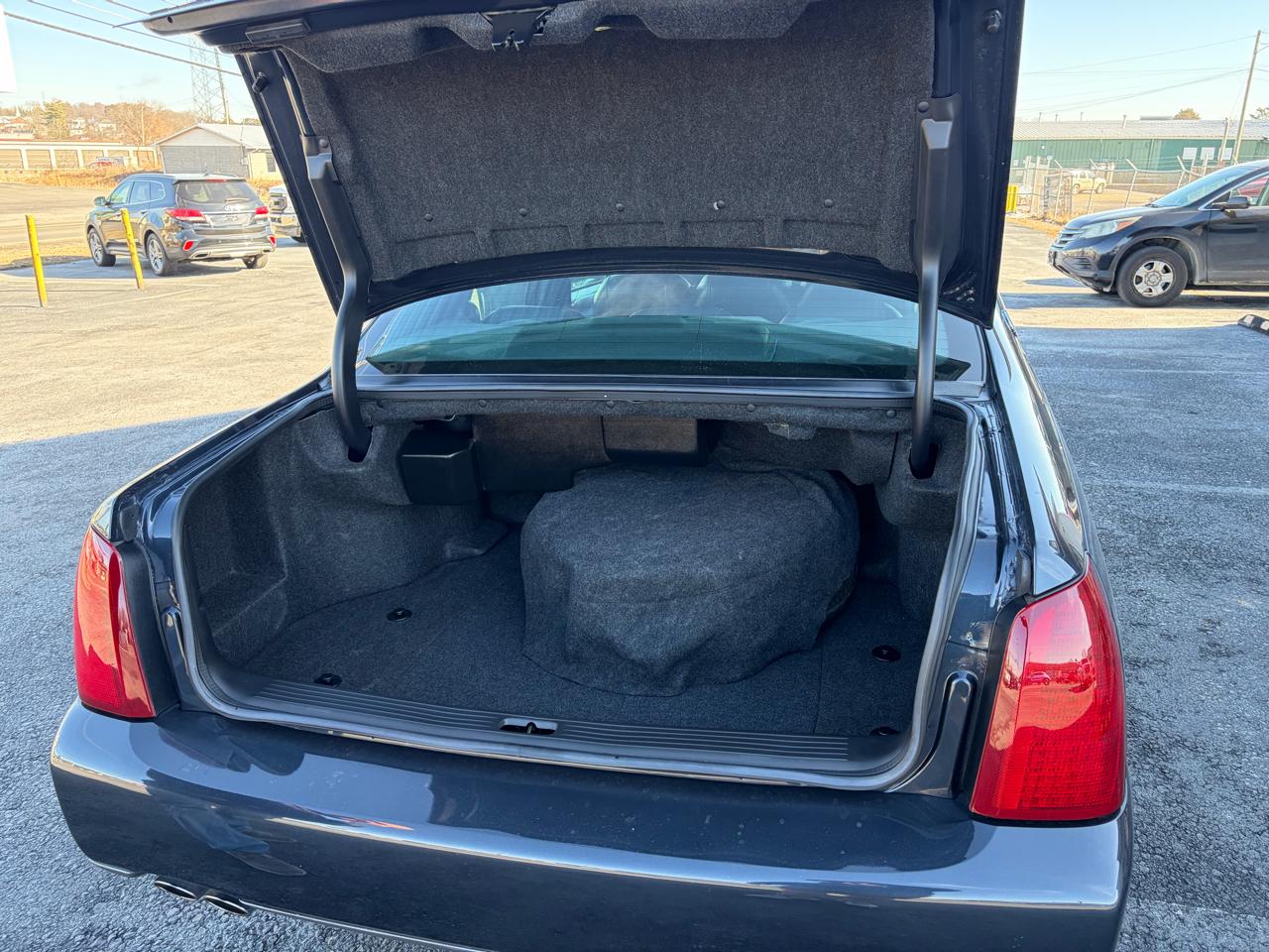 Cadillac Krystal Koach Base FWD 2001