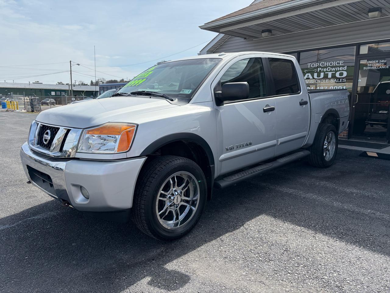 2015 Nissan Titan SV Crew Cab 4WD