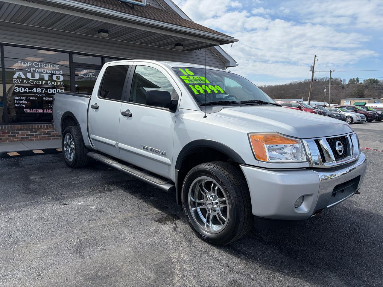Nissan Titan SV Crew Cab 4WD 2015