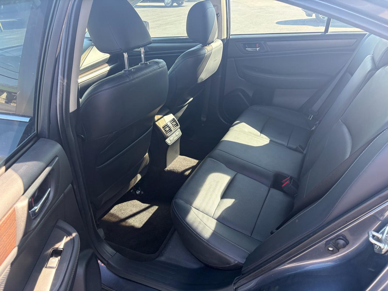 Subaru Legacy 3.6R Limited 2015