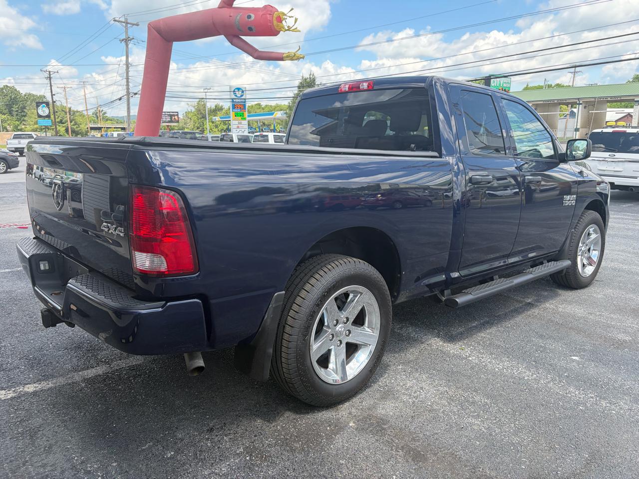 RAM 1500 Tradesman Quad Cab 4WD 2017