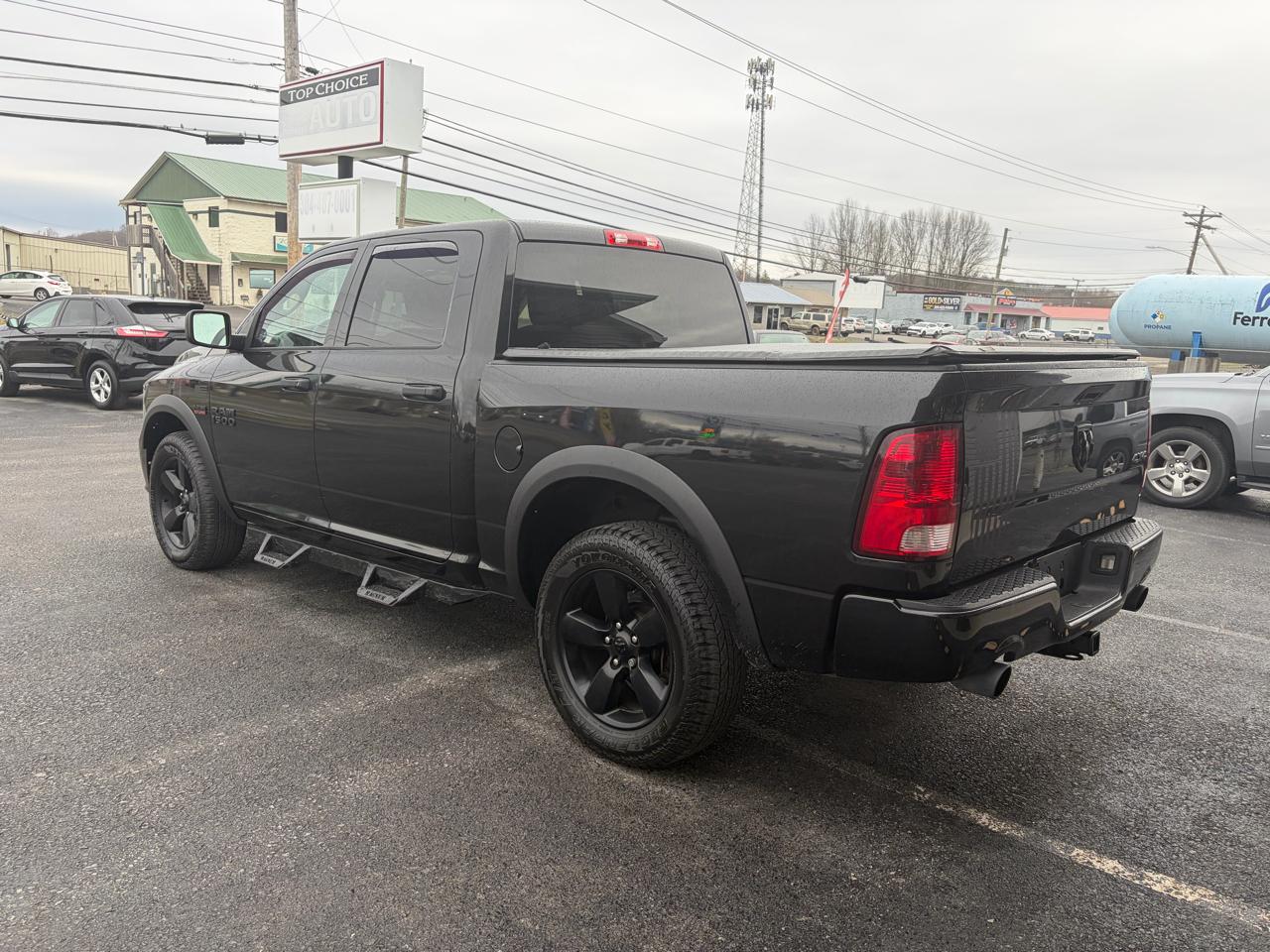 RAM 1500 Tradesman Crew Cab SWB 4WD 2015