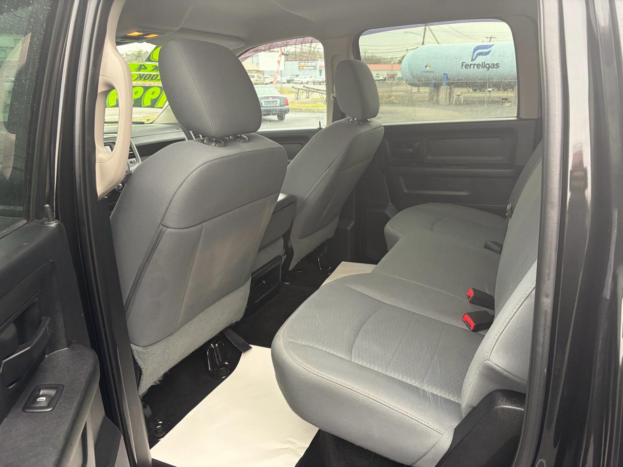 RAM 1500 Tradesman Crew Cab SWB 4WD 2015