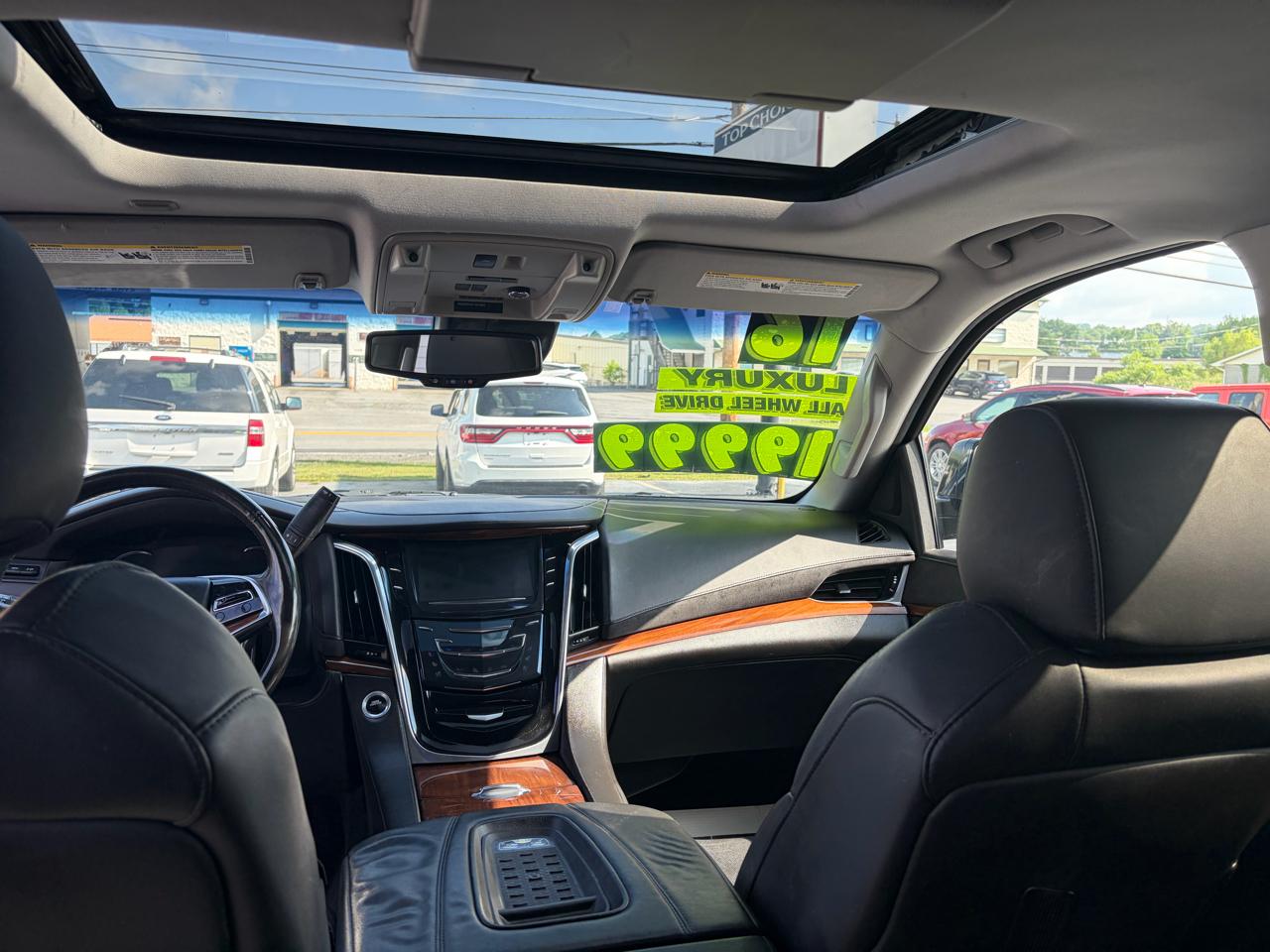 Cadillac Escalade ESV Luxury 4WD 2016