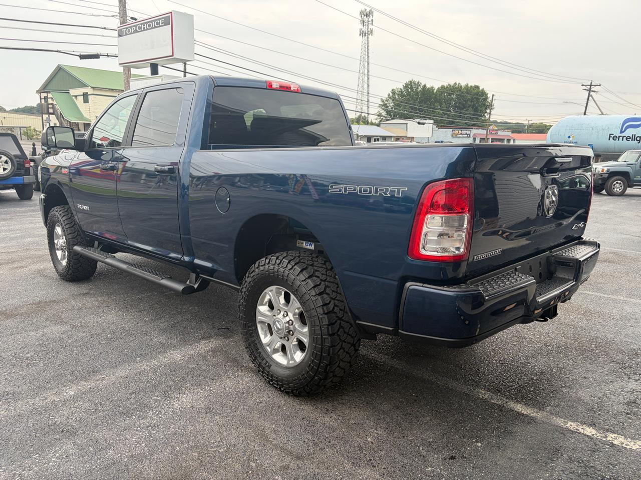 RAM 2500 Tradesman Crew Cab SWB 4WD 2022