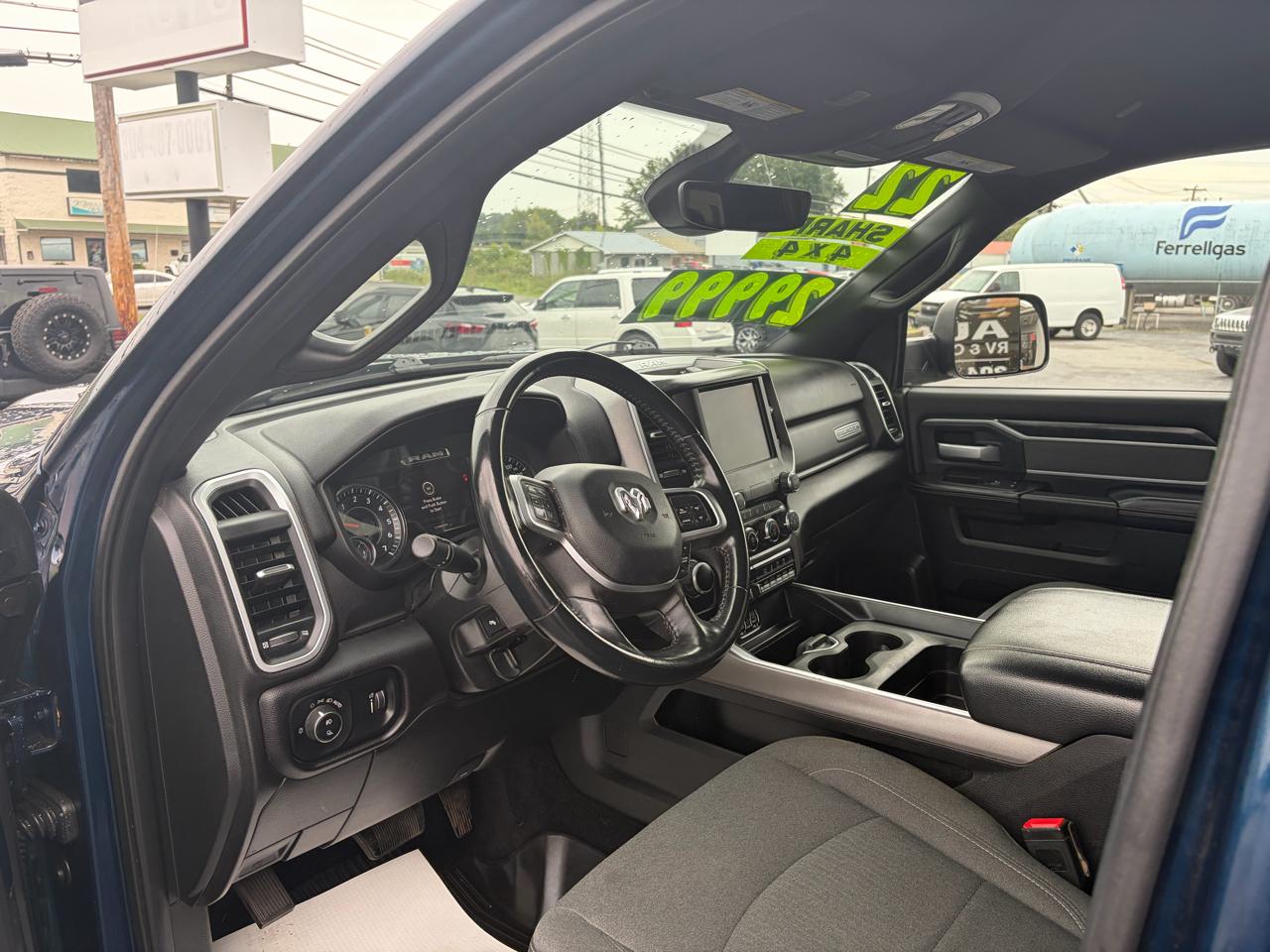 RAM 2500 Tradesman Crew Cab SWB 4WD 2022