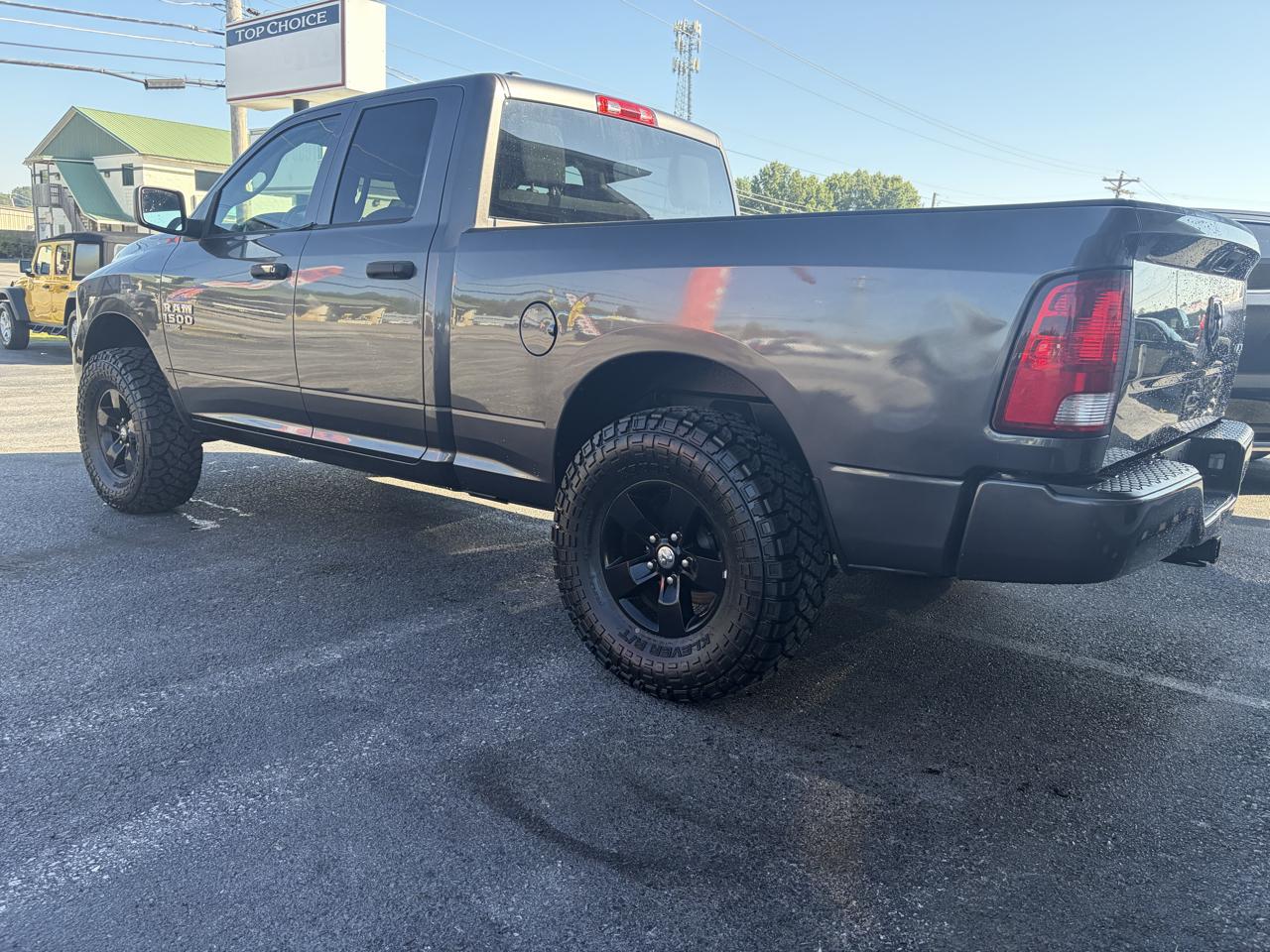 RAM 1500 Classic Tradesman Quad Cab 4WD 2019