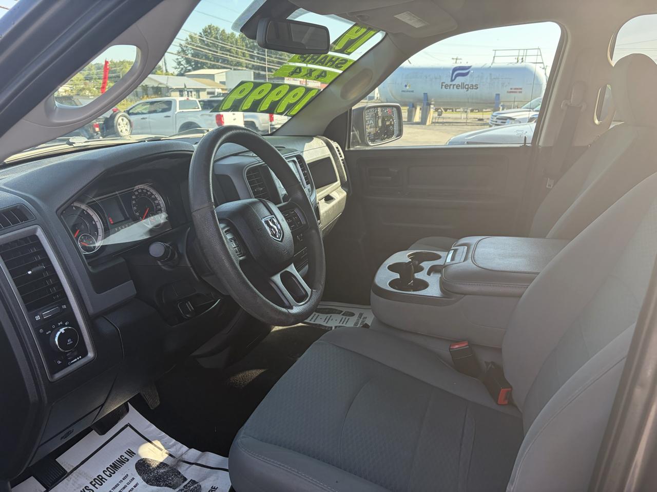 RAM 1500 Classic Tradesman Quad Cab 4WD 2019