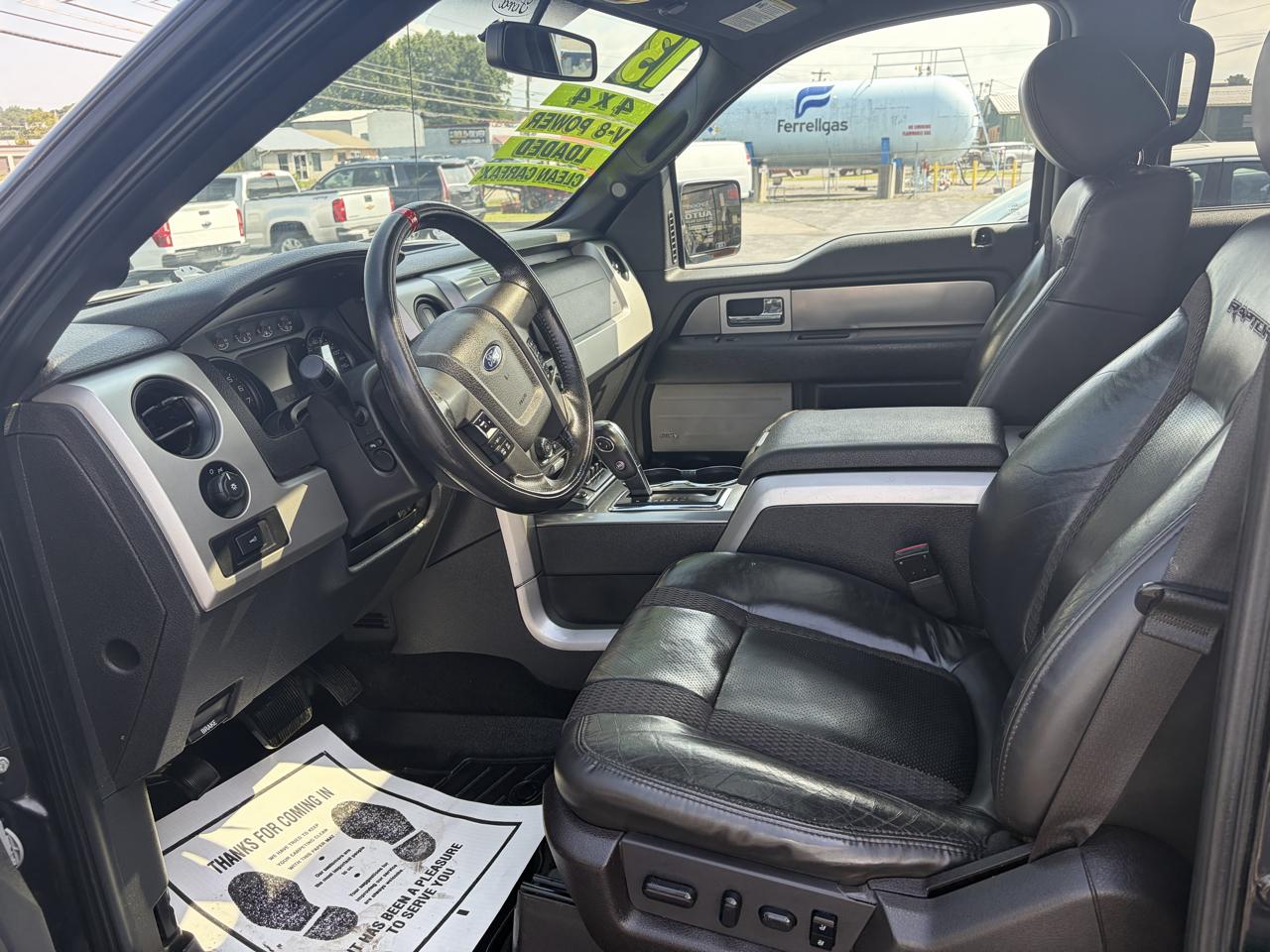 Ford F-150 SVT Raptor SuperCrew 5.5-ft. Bed 4WD 2013