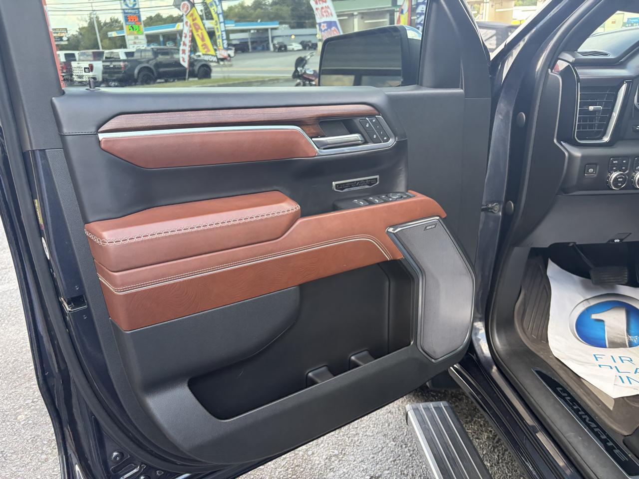 GMC Sierra 1500 Denali Ultimate Crew Cab 4WD 2023