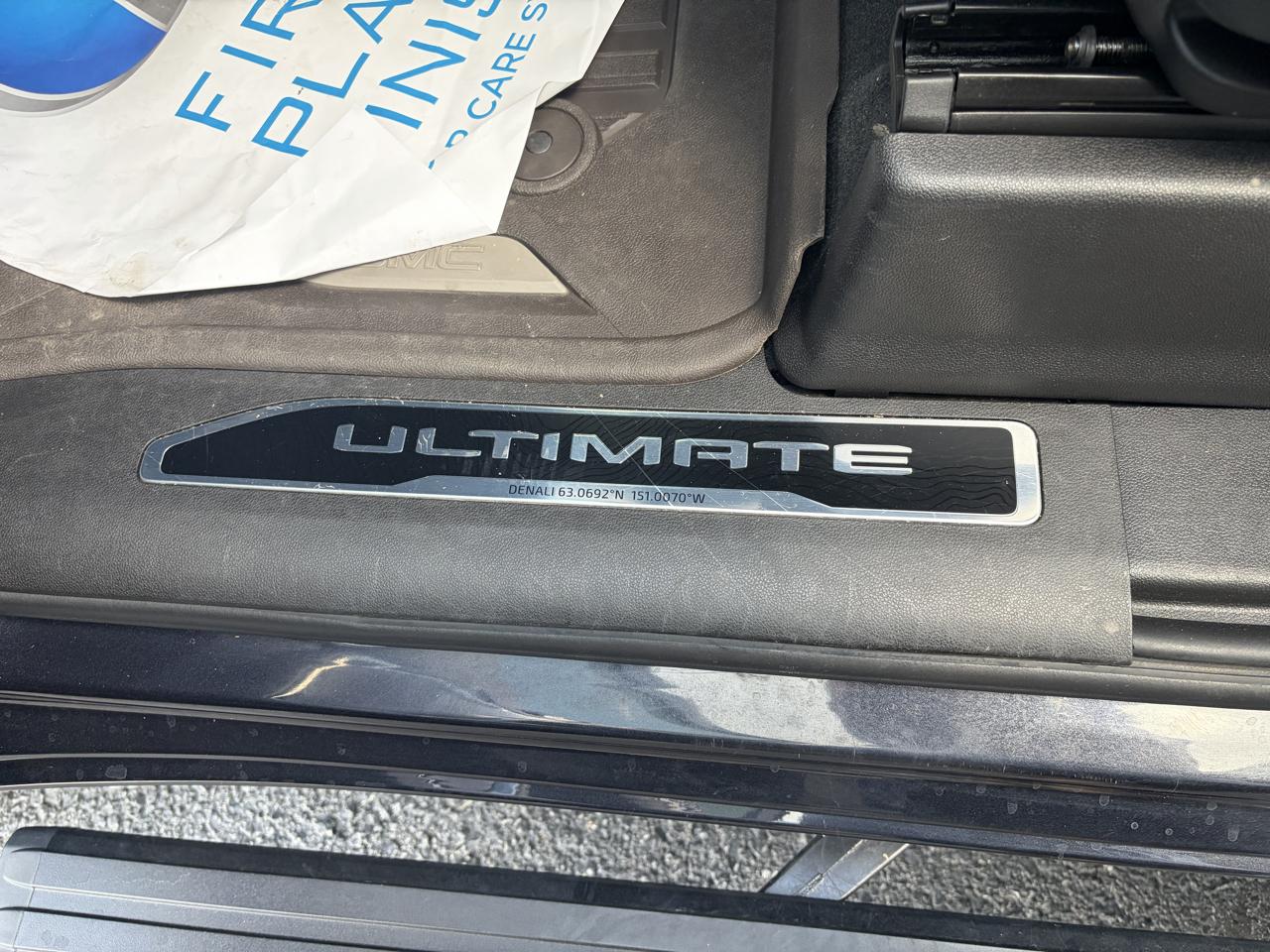 GMC Sierra 1500 Denali Ultimate Crew Cab 4WD 2023