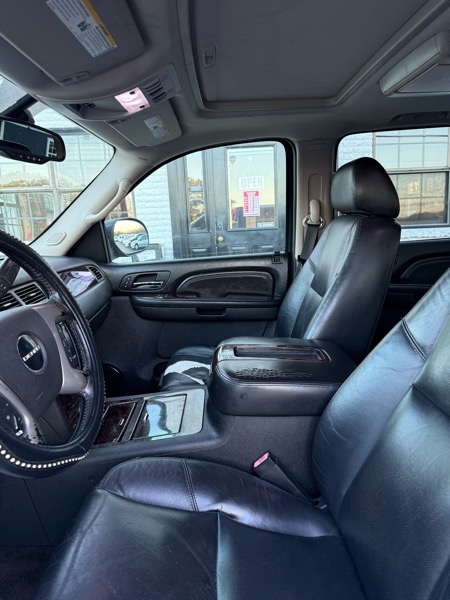 GMC Yukon Denali XL 4WD 2009