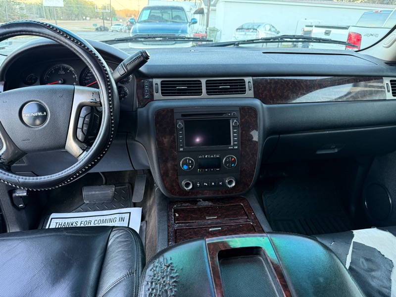 GMC Yukon Denali XL 4WD 2009