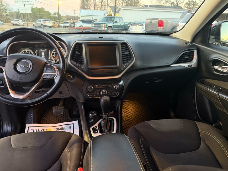 Jeep Cherokee Latitude 4WD 2015