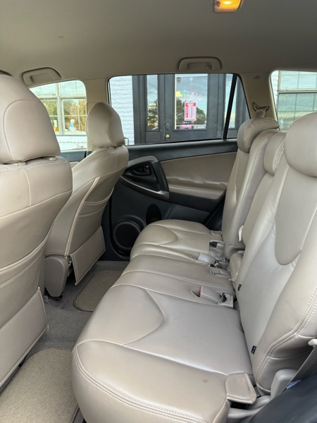 Toyota RAV4 Limited I4 4WD 2006