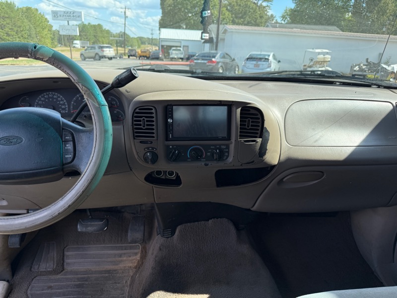 Ford F-150 King Ranch SuperCrew 4WD 2001