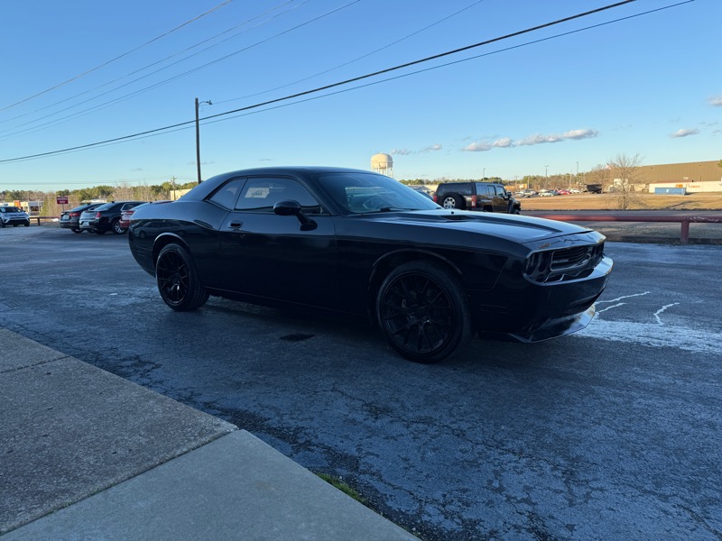 Dodge Challenger SE 2010