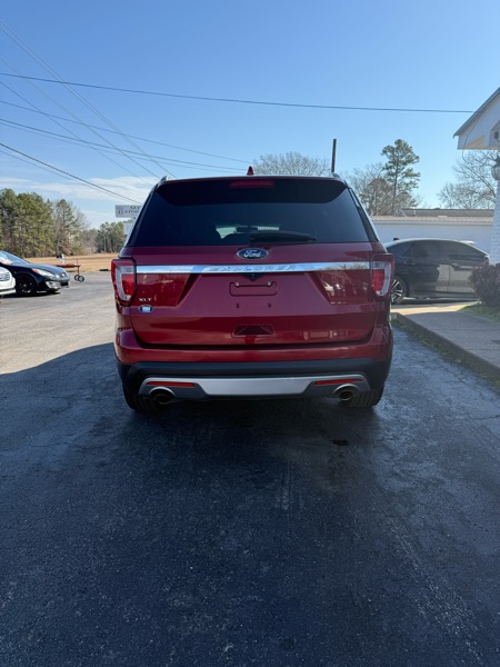 Ford Explorer XLT FWD 2017