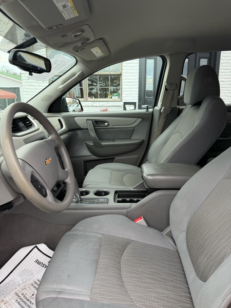 Chevrolet Traverse LS FWD w/PDC 2014