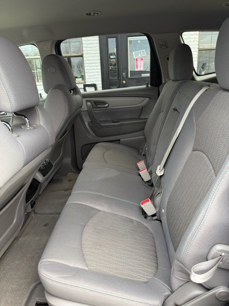 Chevrolet Traverse LS FWD w/PDC 2014