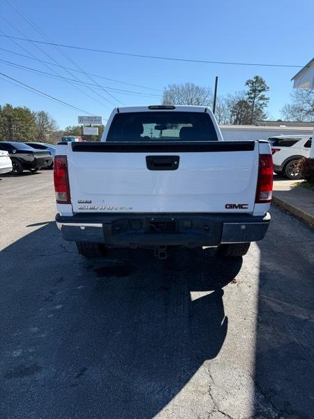 GMC Sierra 1500 SLE Crew Cab 4WD 2011