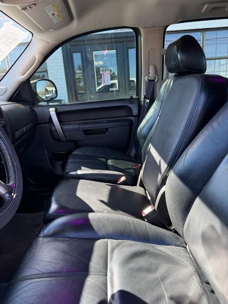 GMC Sierra 1500 SLE Crew Cab 4WD 2011