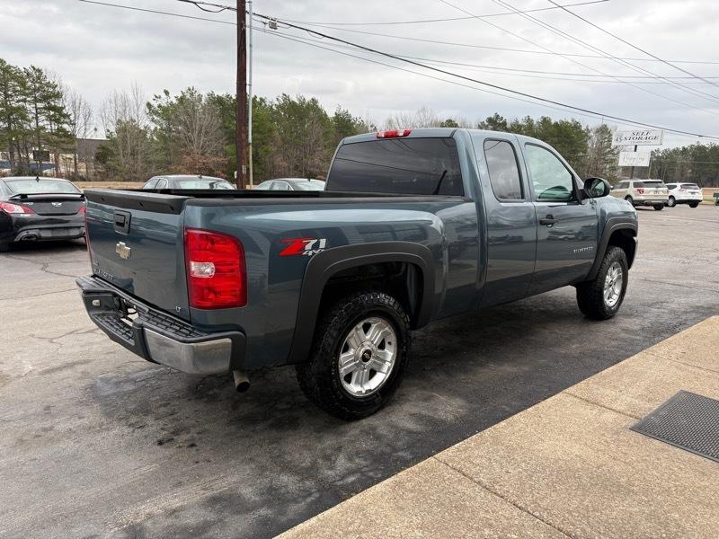Chevrolet Silverado 1500 LT Ext. Cab Long Box 4WD 2011