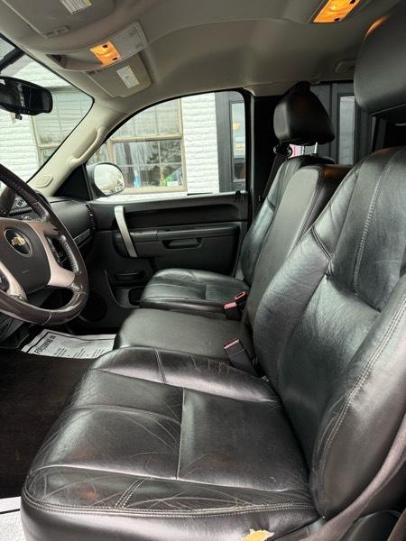 Chevrolet Silverado 1500 LT Ext. Cab Long Box 4WD 2011