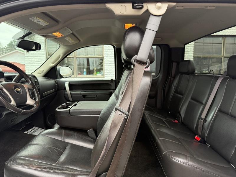 Chevrolet Silverado 1500 LT Ext. Cab Long Box 4WD 2011